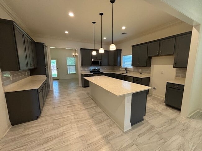 Photo - Prairieville on Queen Street