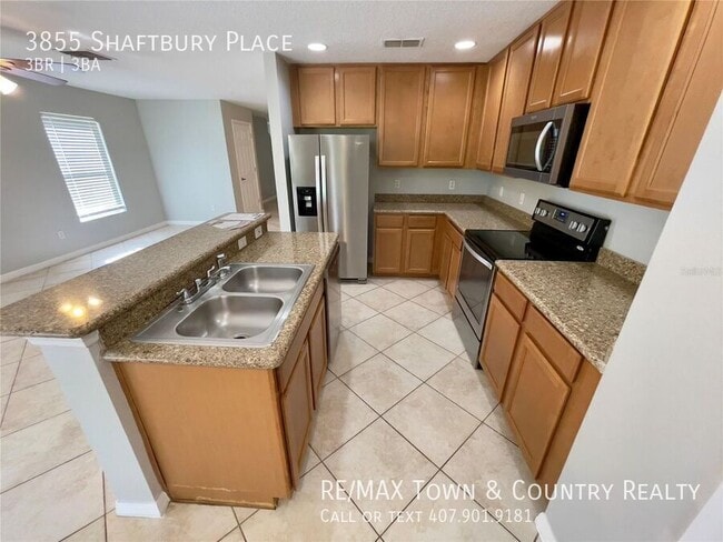 Photo - 3855 Shaftbury Pl