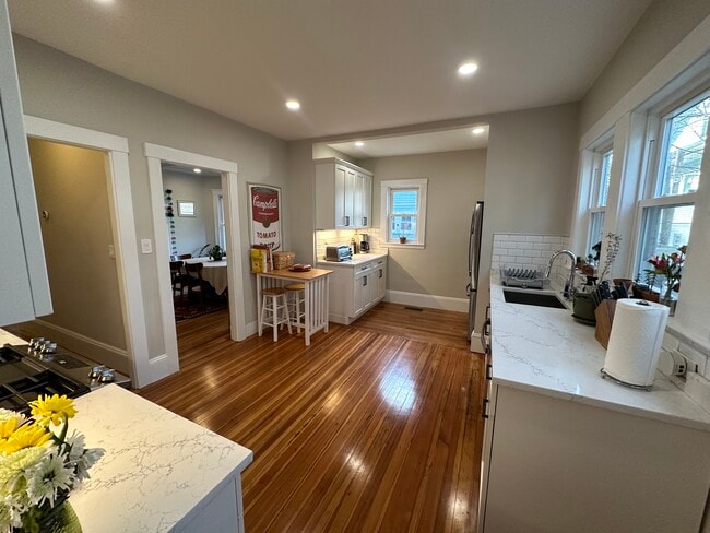 26 Playstead Rd Unit 2