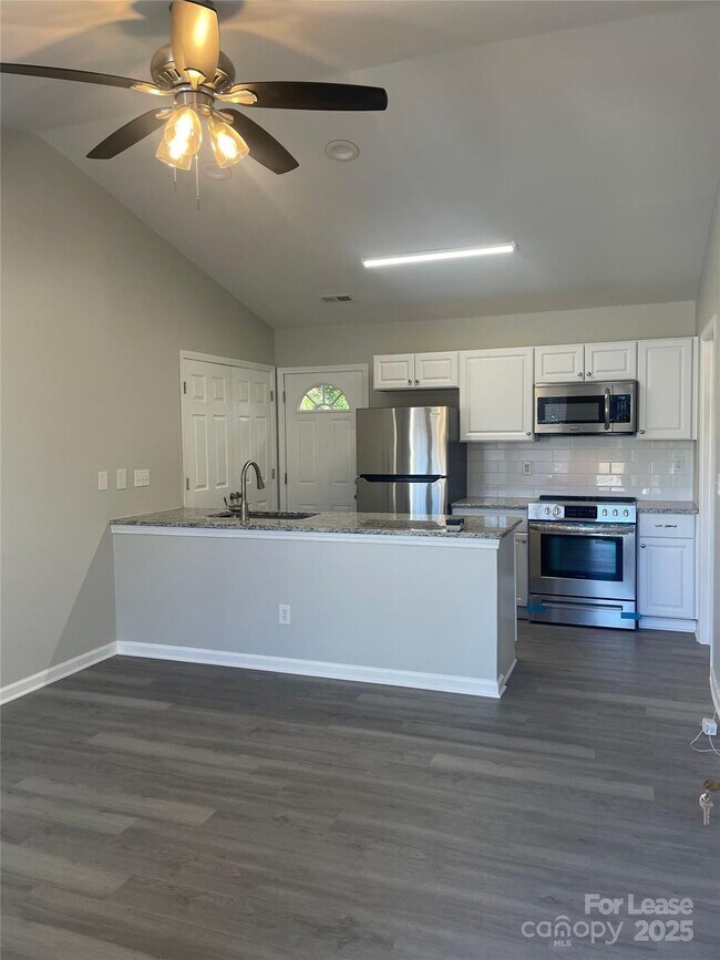 Photo - 4430 Faraday St