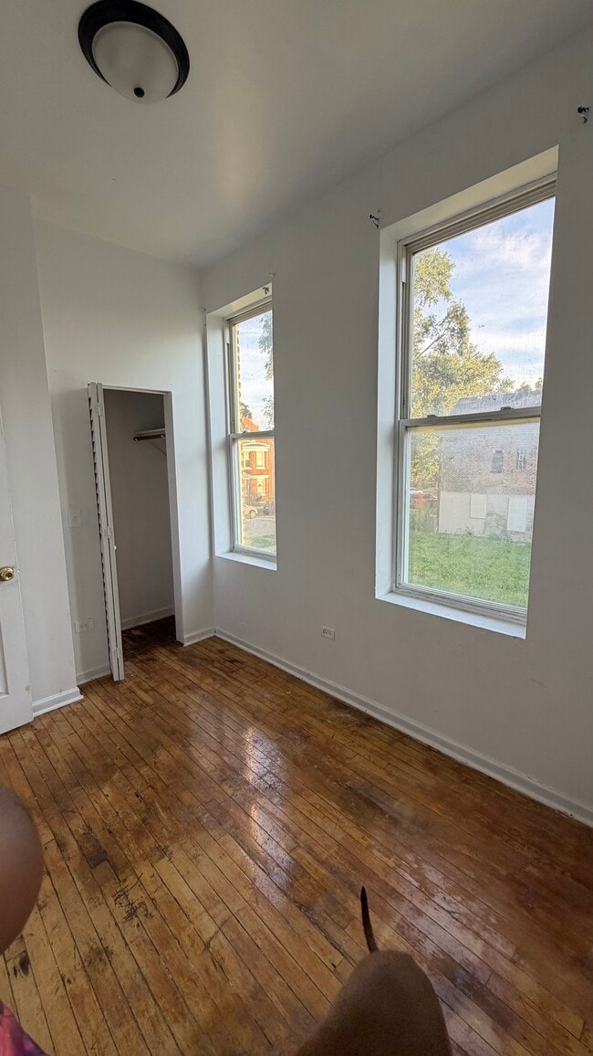 Building Photo - 1626 S Karlov Ave Unit 2