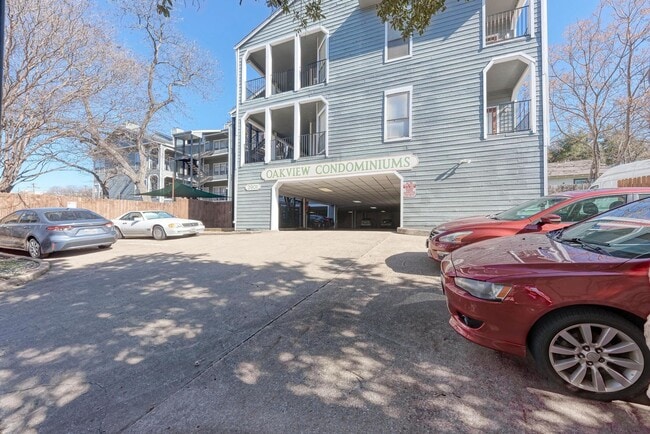 Photo - 1/1 Apartment Walking Distance to UT Unit 302
