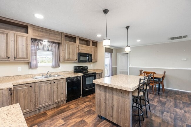 Photo - 2065 Cecil Wampler Rd