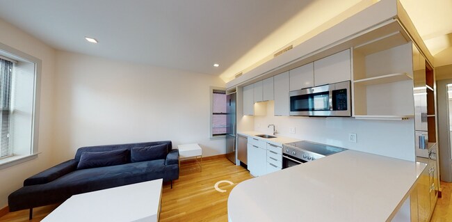 Photo - 121 Auburn St Unidad 2