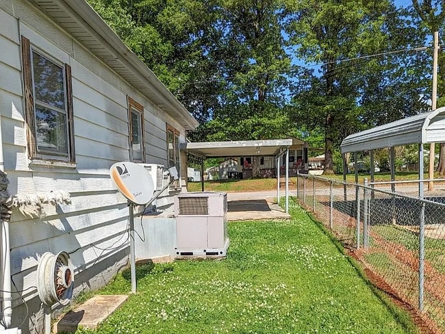 Photo - 415 N Eclipse St