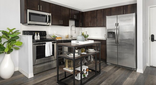 Building Photo - 21 W Chestnut St Unit 806