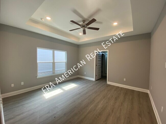 Photo - 983 Skylark Rd