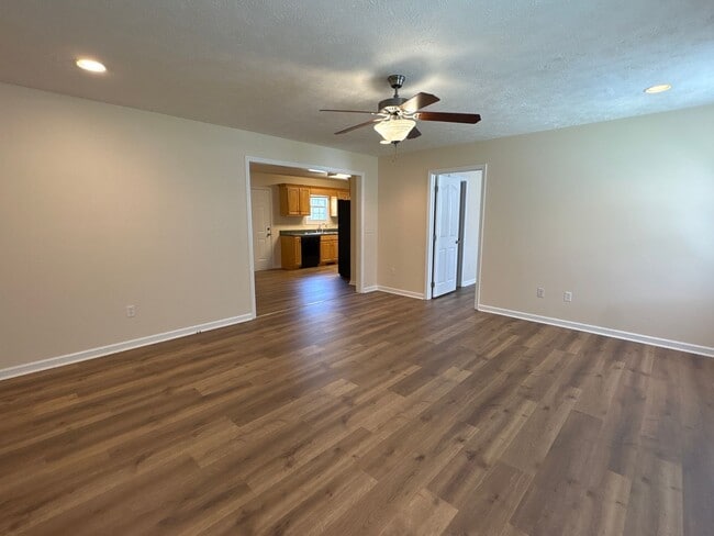 Photo - Charming 3 Bedroom Home with Large Yard