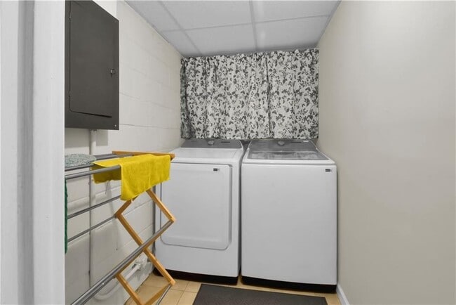 Photo - 3155 Hogan Rd SW