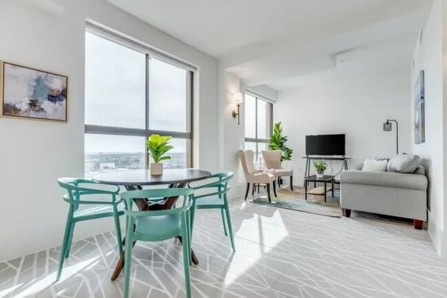 Photo - USNB Apartments