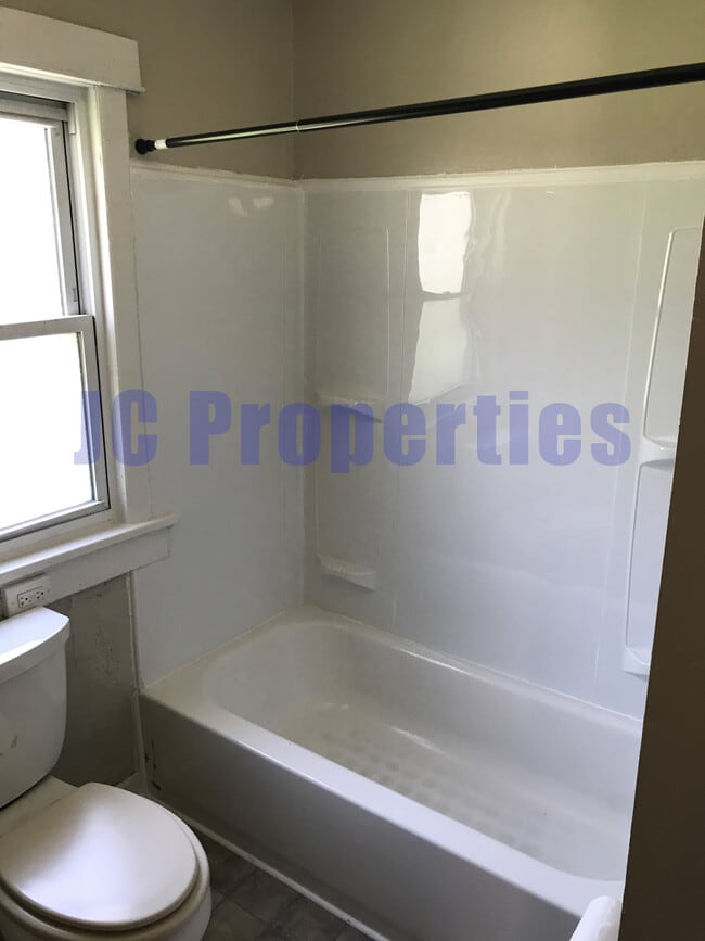 Photo - 1252 Catalpa Dr.