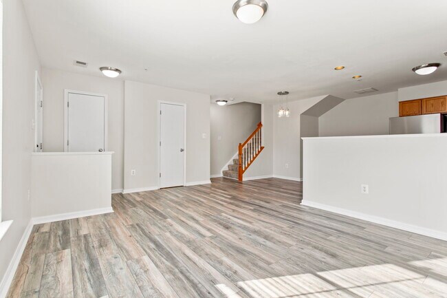 Photo - 5089 Stapleton Terrace