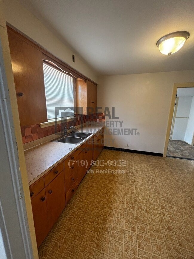 Photo - 1811 E Evans Ave
