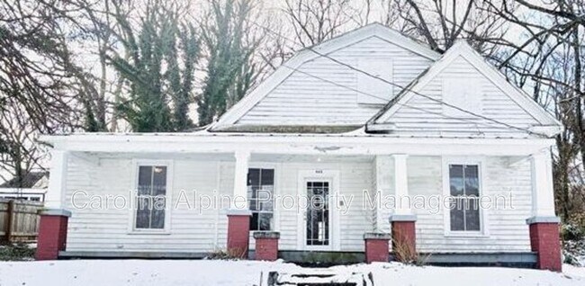 Photo - 443 W Bell St