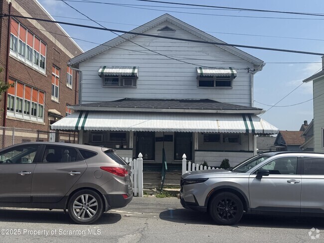 Building Photo - 1116 Eynon St Rental
