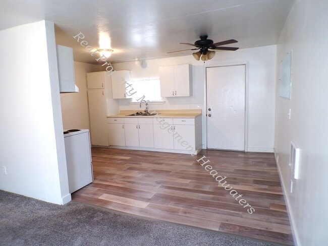 Photo - 929 Mitchell St Unit 1