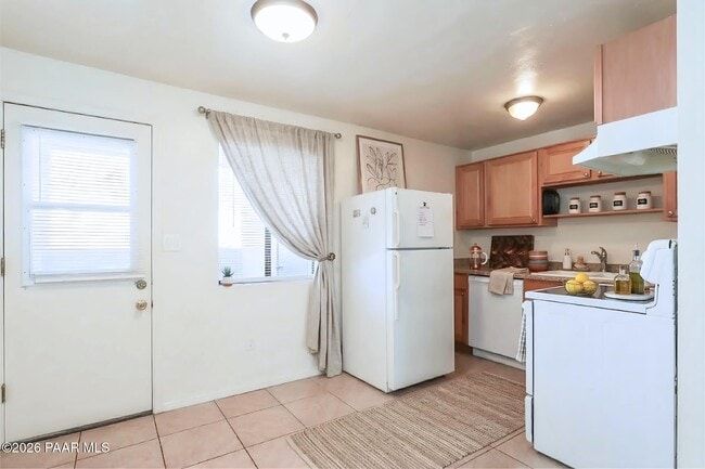 Photo - 455 W Kelso St