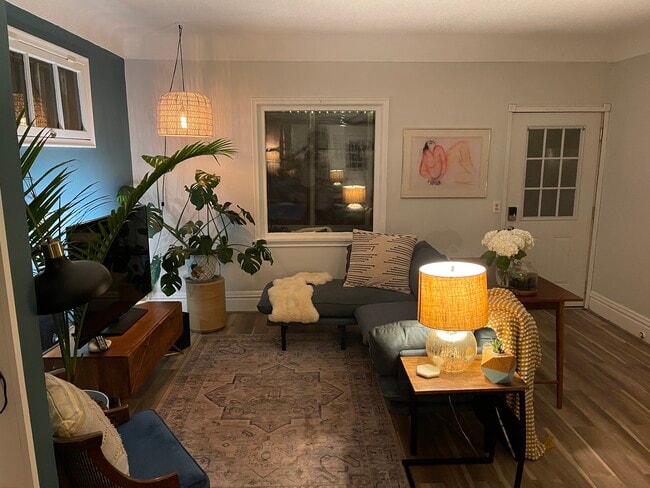 Building Photo - 1513 Blair Ave Unit 1514 Blair Ave