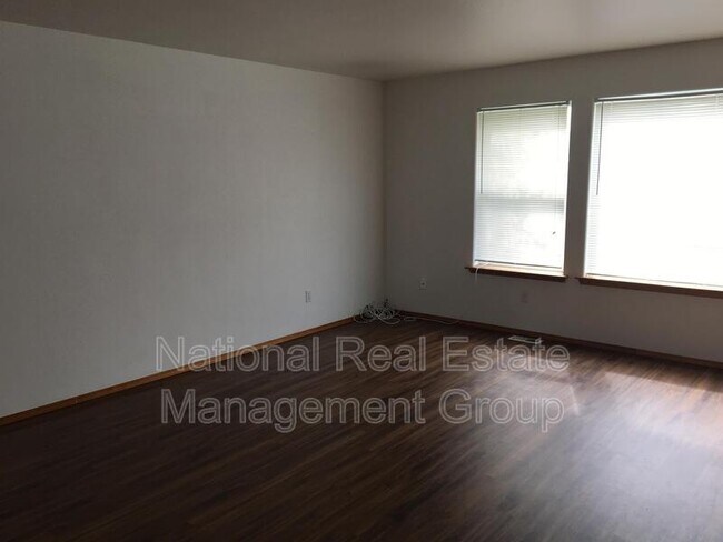 Photo - 1330 S Skyline Dr