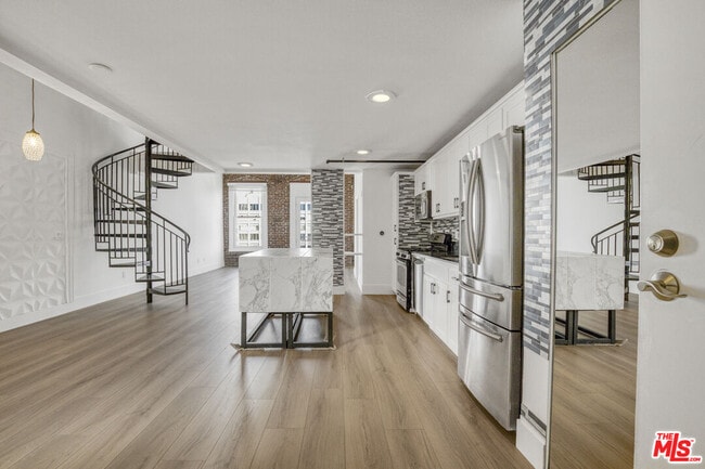 Photo - 253 S Broadway Unit 507