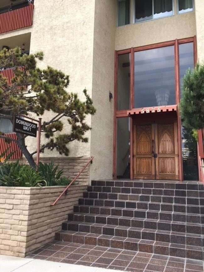 Photo - Spacious 2-Bed, 2-Bath Condo in Prime Culver City Location – Freshly Updated! Unit 211
