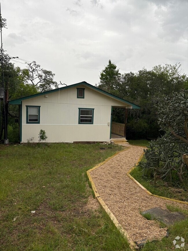 Building Photo - Efficiency with great view Rental