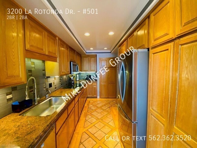Photo - 3200 La Rotonda Dr Unit #501