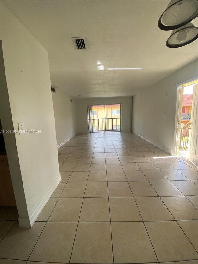 Photo - 2840 NW 55th Ave Unit 2D