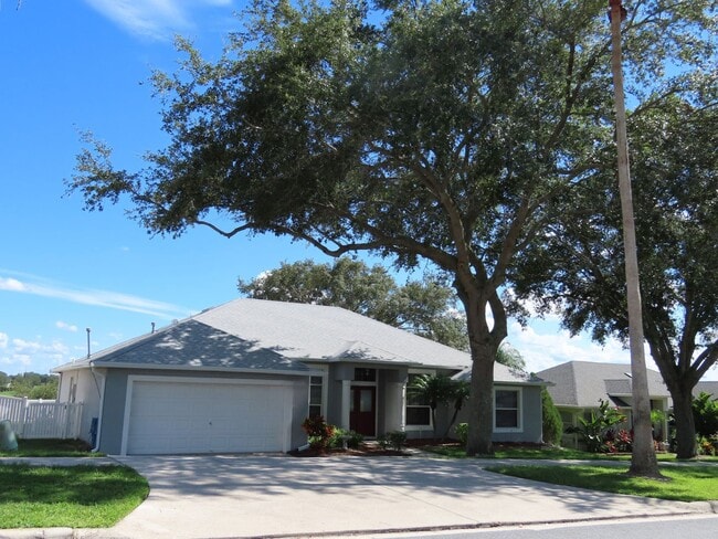 Spacious 4 Bedroom Pool Home Plus Addition... - Spacious 4 Bedroom Pool Home Plus Addition...