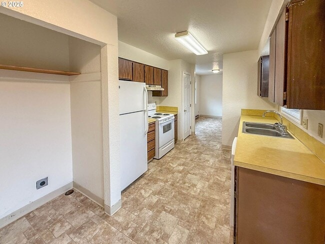 Photo - 1927-1929 Green Ave Unit 1927 Green Ave