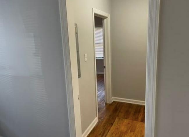 Photo - Mid-Century Modern