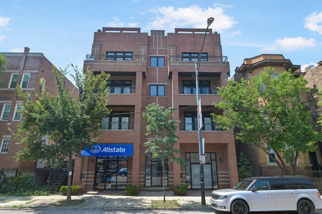 Building Photo - 3806 N Ashland Ave Unit 3N Rental