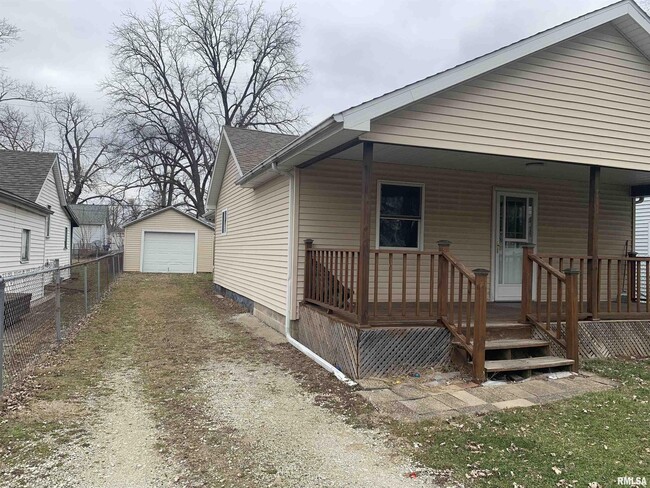 Photo - 803 E London Ave