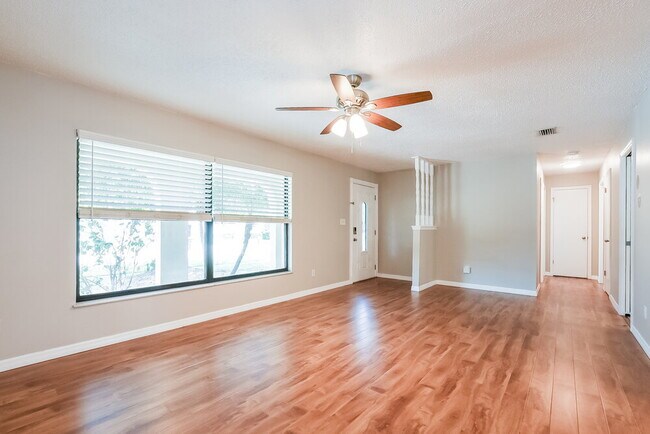 Photo - 8318 Mattituck Cir