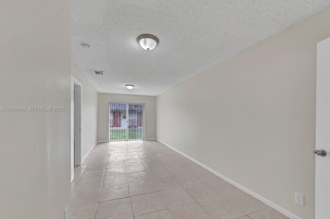 Photo - 2610 Riverland Dr Unidad a