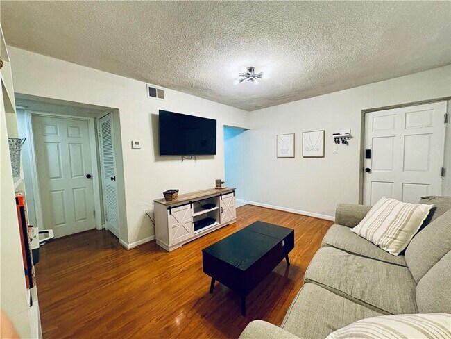 Photo - 250 Little St Unit C101