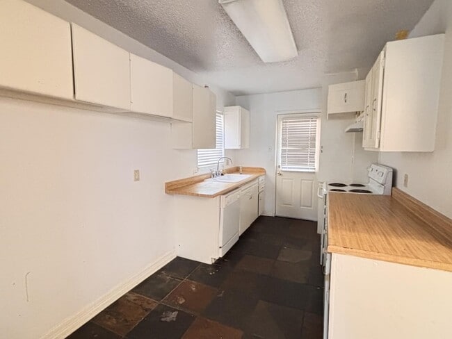 Photo - 1821 Donna St