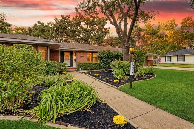 Photo - 524 N Wharton St