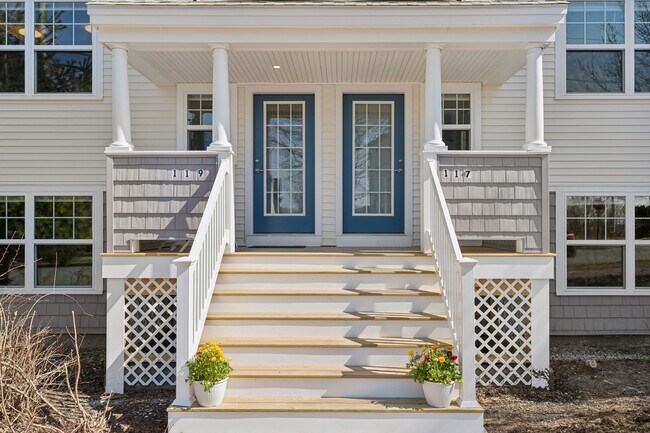 Townhome Front Porch