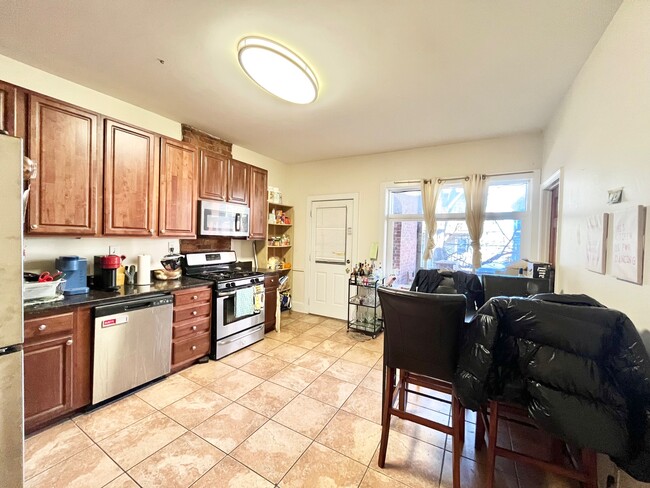 Photo - 71 Pontiac St Unit 2