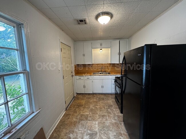 Photo - 3025 NW Grand Blvd