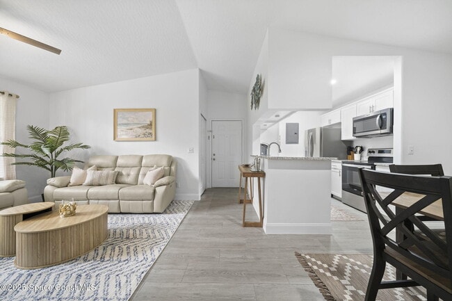 Photo - 7667 N Wickham Rd Unidad 218