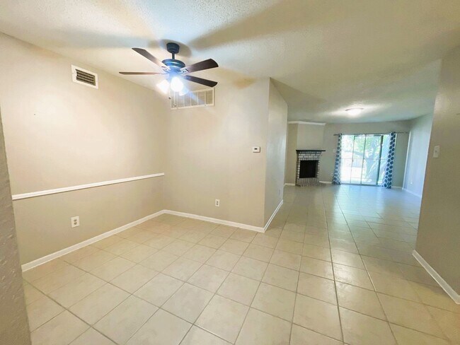 Photo - 2800 Jeanetta St