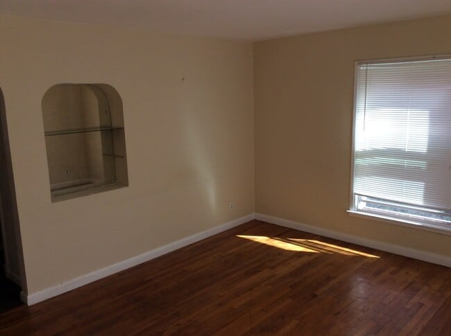 2636.5 Capitol Ave