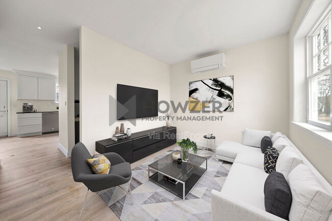 Photo - 24 Crocker St