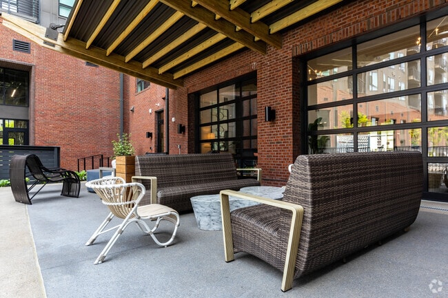 Outdoor Pool & Patio