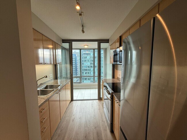 Photo - 1288 W Georgia St