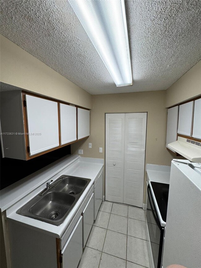 Photo - 1225 SW 46th Ave Condo Unit 213