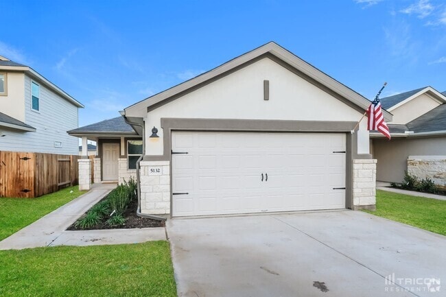 Building Photo - 5132 Saddle Clb Dr Rental