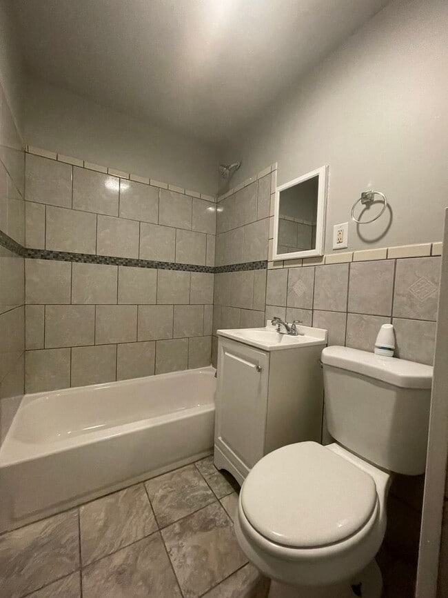 Photo - Beautiful and spacious 4 Bedroom 2 Bath House in Calumet City, IL MUST SEE